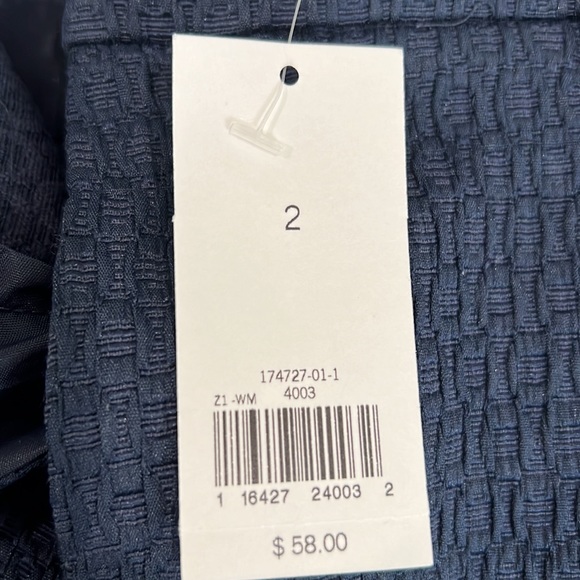 BANANA REPUBLIC - SZ 2 -  BLUE SHORTS - Picture 6 of 6